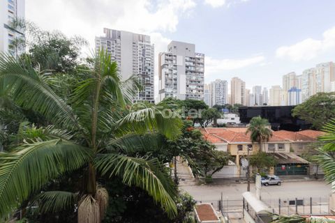 Image 2 - 879123