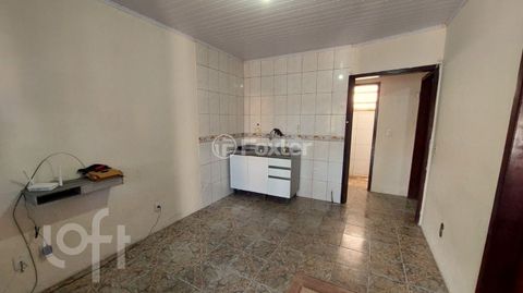 Image 18 - 879125
