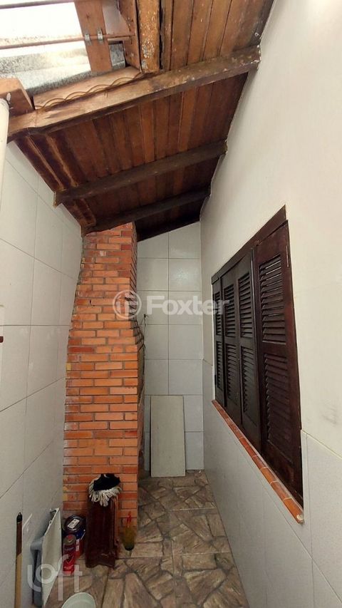 Image 12 - 879125
