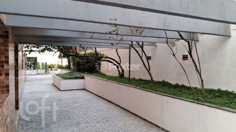 Image 9 - 879145
