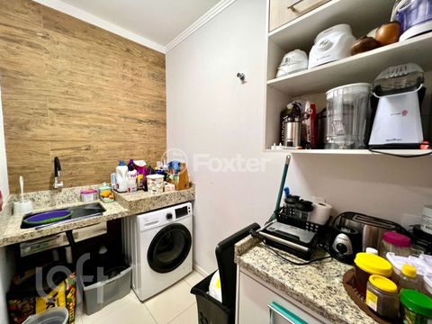 Image 7 - 879153