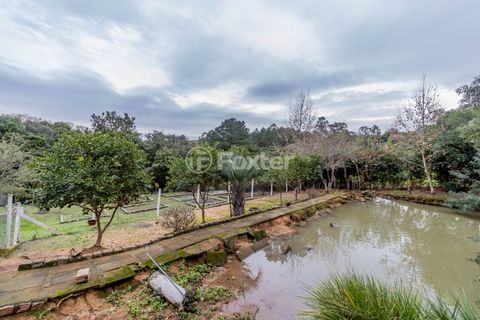 Image 1 - 879161