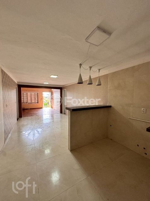 Image 7 - 879173