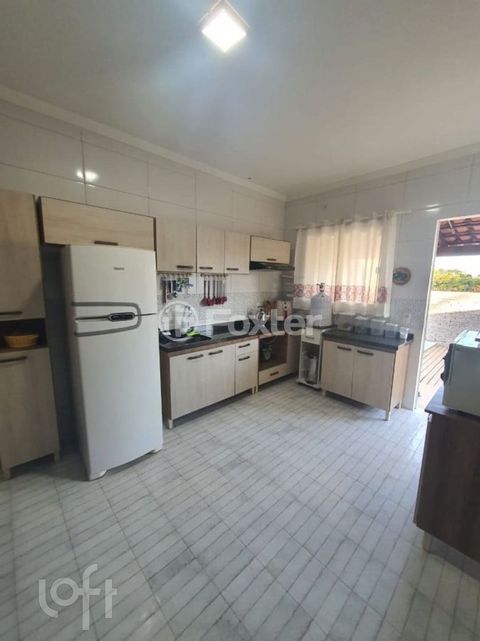 Image 3 - 879174