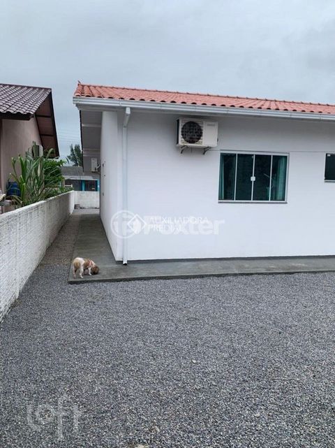 Image 2 - 879184