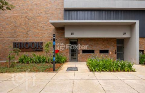 Image 14 - 879185
