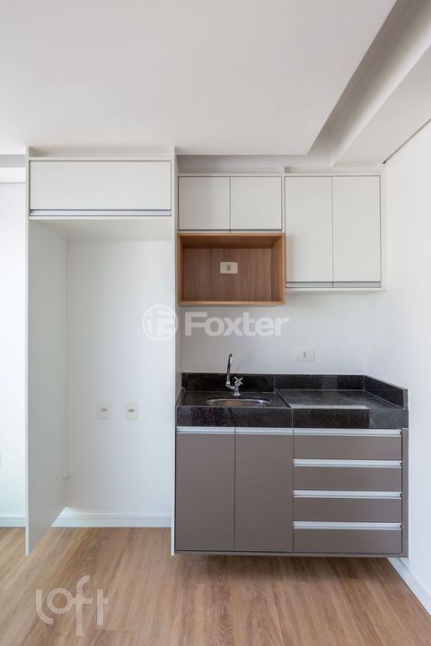 Image 7 - 879187
