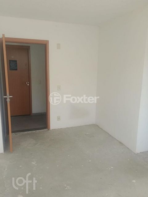 Image 3 - 879193