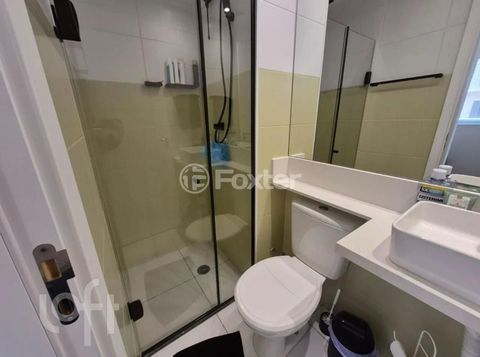 Image 8 - 879200