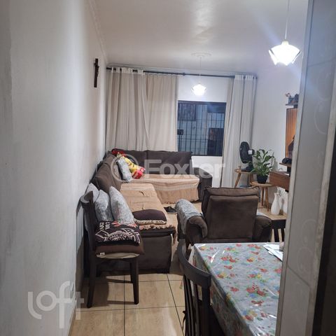 Image 7 - 879202