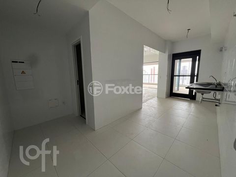 Image 4 - 879203