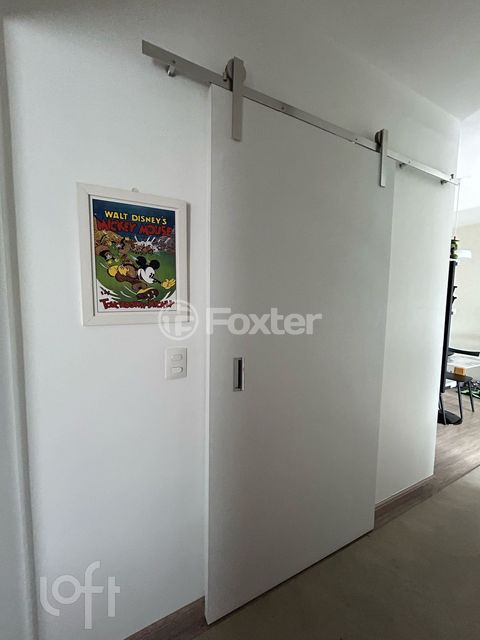 Image 2 - 879208