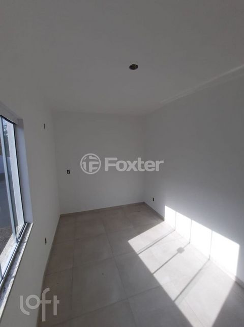 Image 7 - 879211