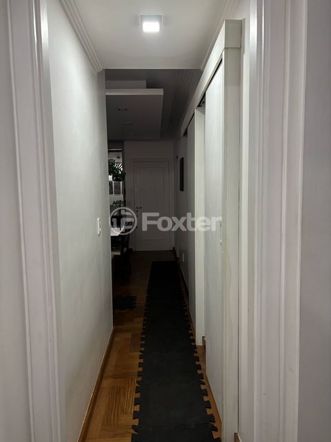 Image 1 - 879220
