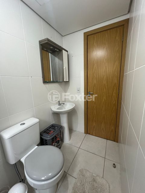 Image 7 - 879224