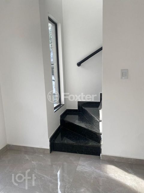 Image 1 - 879233