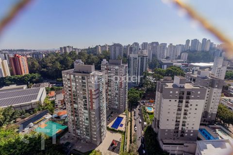Image 8 - 879236