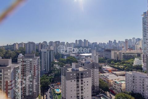 Image 9 - 879236
