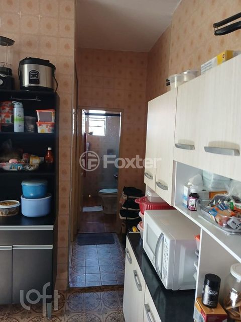 Image 4 - 879241