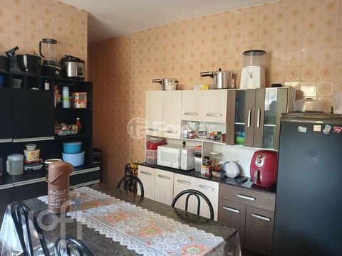 Image 3 - 879241