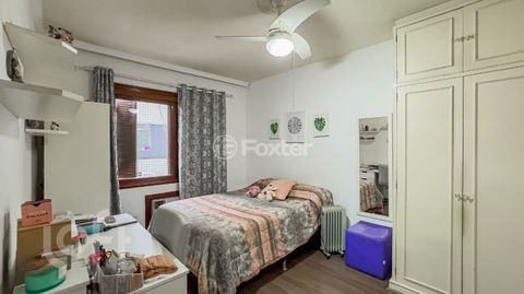 Image 7 - 879248