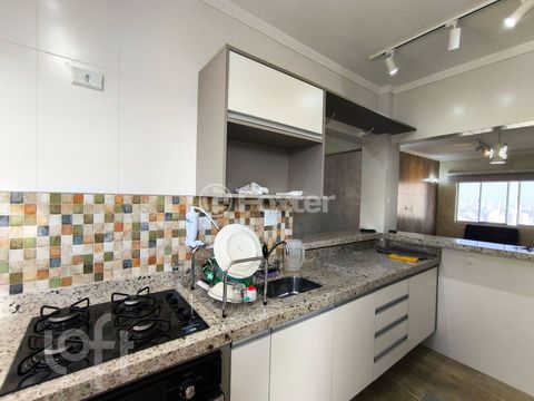 Image 7 - 879249
