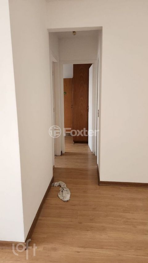 Image 1 - 879251