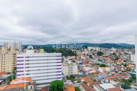 Image 17 - 879251
