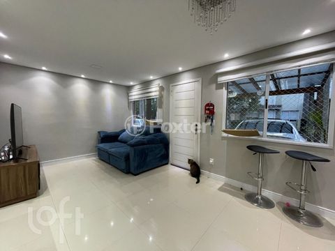 Image 3 - 879262