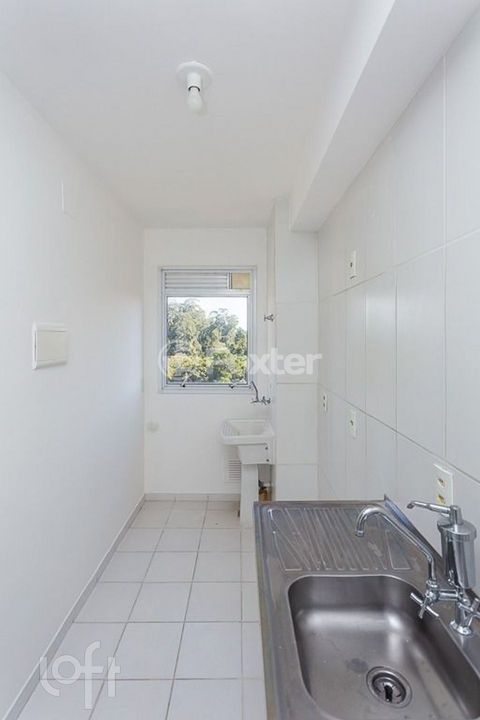 Image 4 - 879269