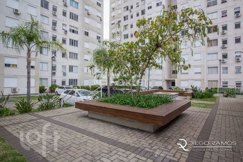 Image 17 - 879269