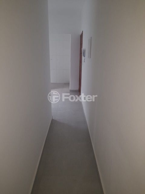Image 2 - 879270