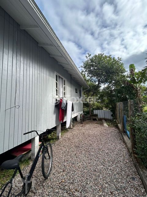 Image 3 - 879272