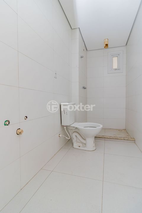 Image 7 - 879319