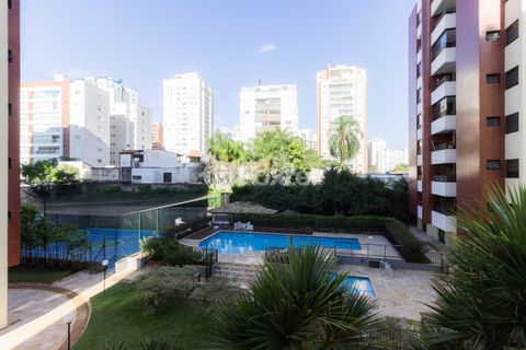 Image 9 - 879320
