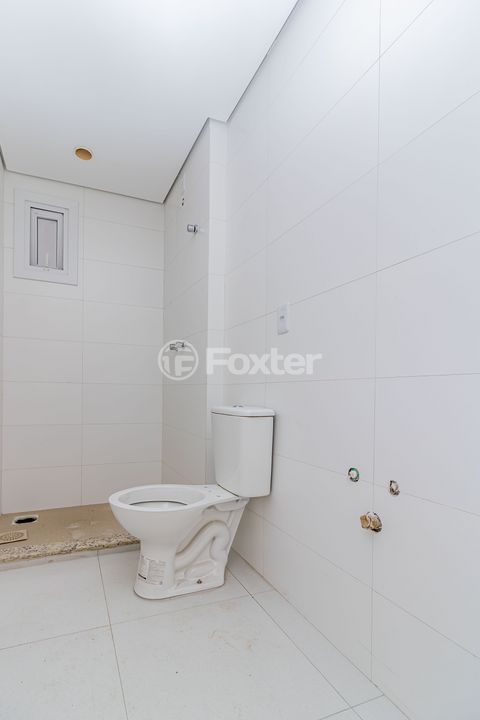 Image 7 - 879332
