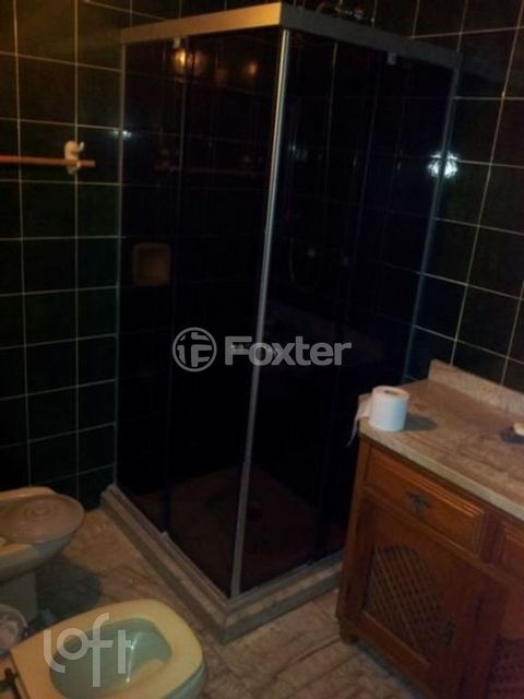 Image 7 - 879333