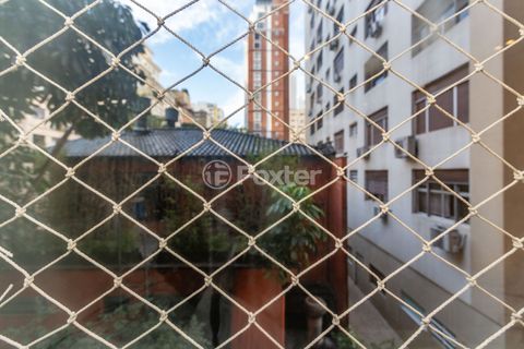 Image 11 - 879356
