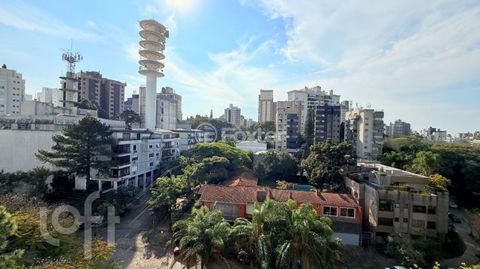 Image 13 - 879365