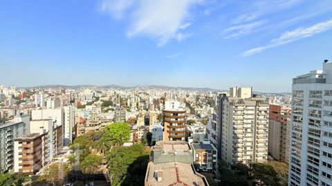 Image 3 - 879365