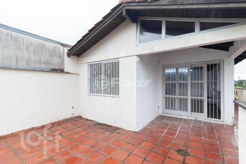 Image 3 - 879367