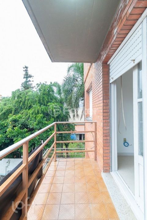 Image 7 - 879367