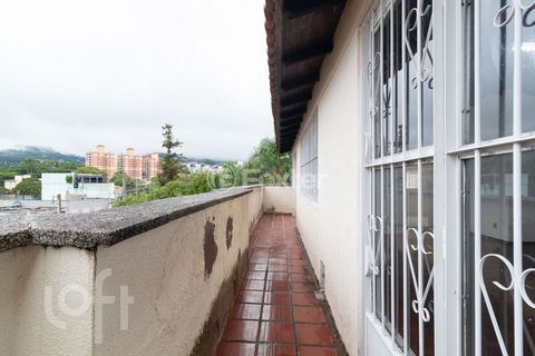 Image 6 - 879367
