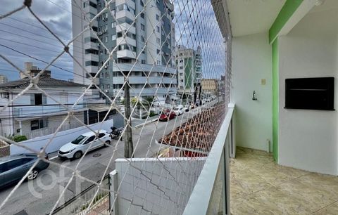 Image 13 - 879387