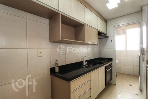 Image 6 - 879423