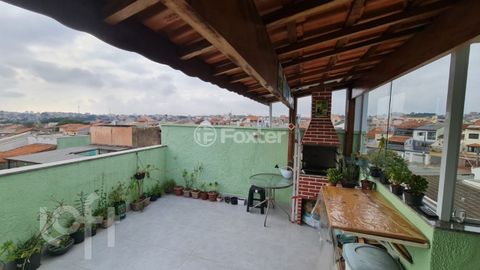 Image 10 - 879429