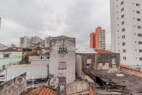 Image 8 - 879435