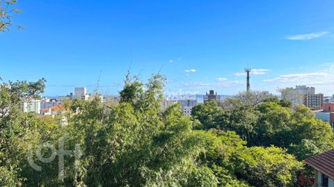 Image 15 - 879436