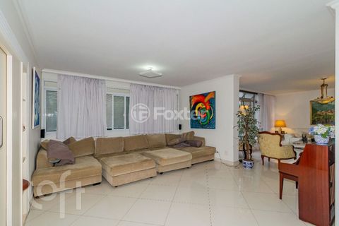 Image 9 - 879454