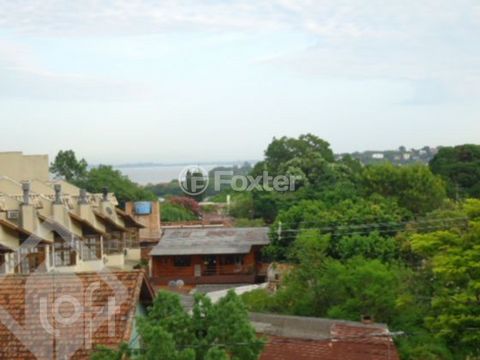 Image 10 - 879458